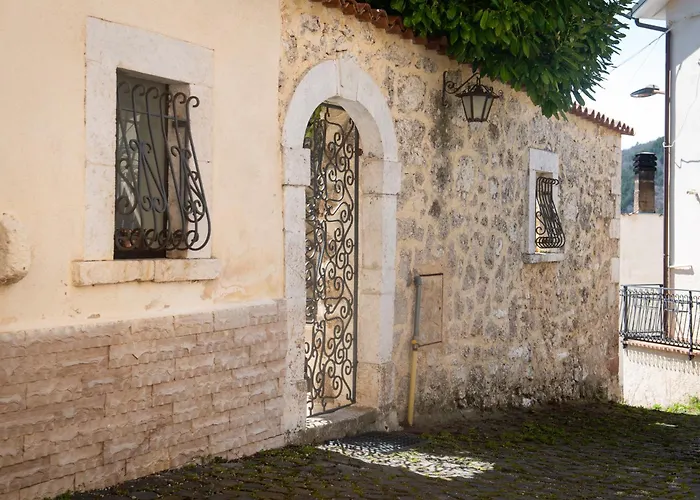 Holiday home Calvisihome - Eleganza E Comfort Sul Gran Sasso