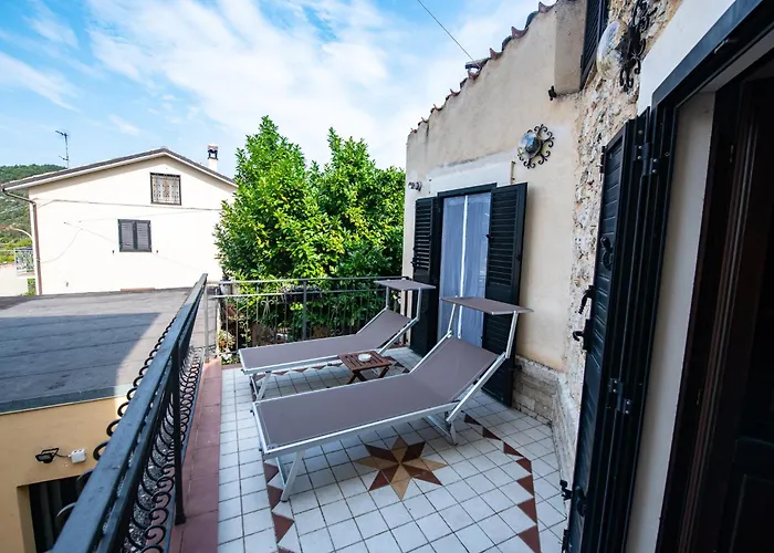 Holiday home Calvisihome - Eleganza E Comfort Sul Gran Sasso *